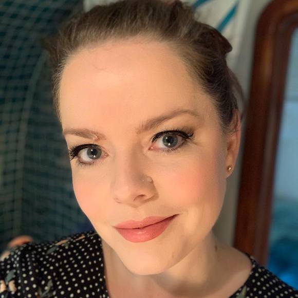 Meet your Posher, Tara - Picture 1 of 1